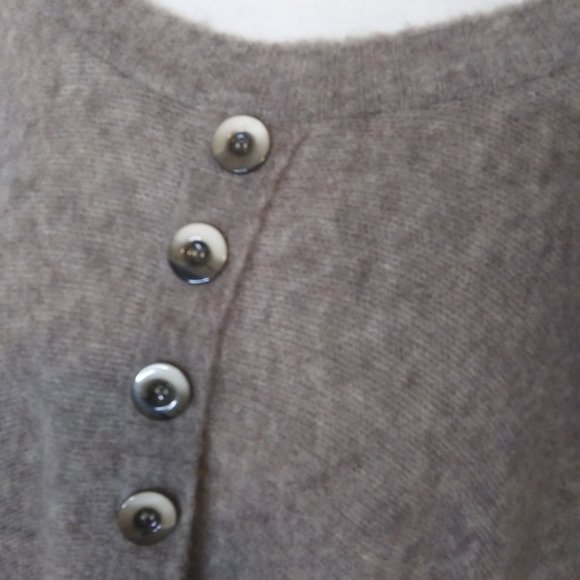 Made in Italy unique poncho style sweater with arms Tricot Chic neutral colors - Picture 12 of 16